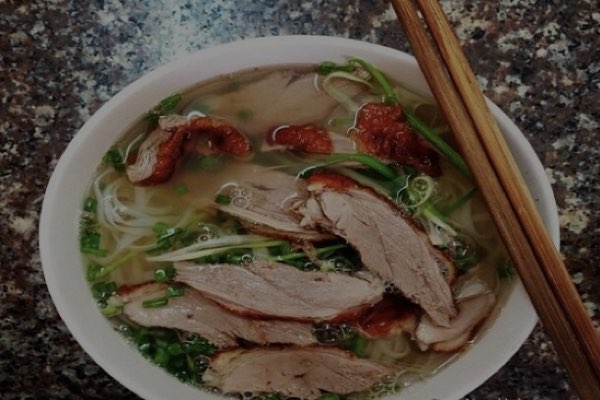 PHO VIT — zupa z pieczoną kaczką